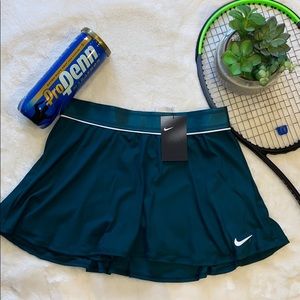 NWT Dark Green Nike Tennis Skort!